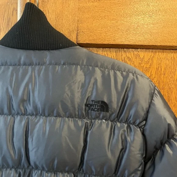 Women’s North Face 600 Goose Down Puffer Coat in Black (medium) - Picture 4 of 9